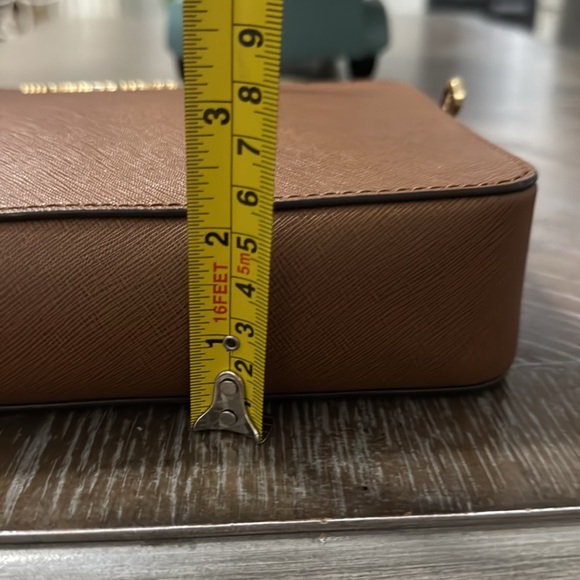 Michael Kors Chestnut Crossbody with Gold Chain - Picture 10 of 10